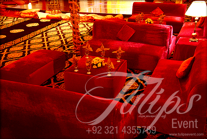 Best-mehendi-stage-decoration-setup-planner-pakistan-10