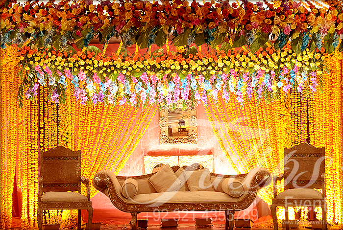 Best-mehendi-stage-decoration-setup-planner-pakistan-20