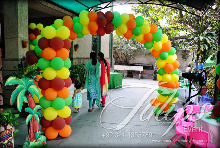 Hawaiian-Themed-Birthday-Party-Decoration-Ideas-Pakistan-38