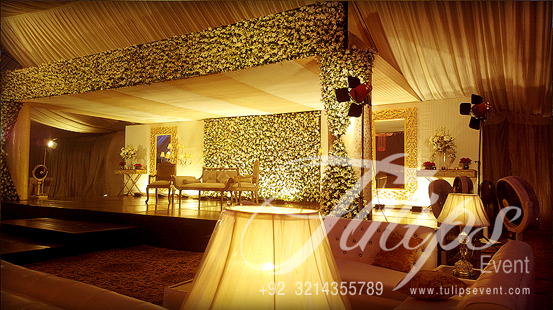 grand-pakistani-wedding-baraat-stage-tulips-event-10