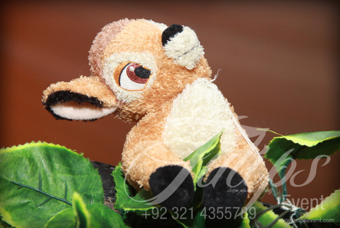 jungle-birthday-party-theme-ideas-tulips-event-10