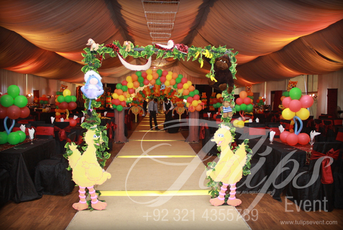 jungle-birthday-party-theme-ideas-tulips-event-11