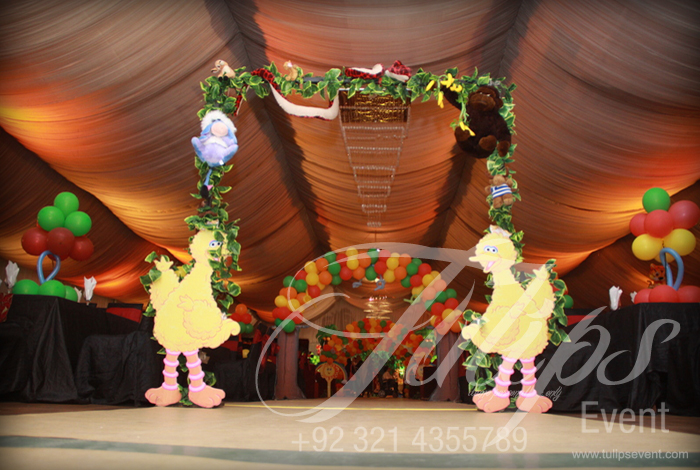 jungle-birthday-party-theme-ideas-tulips-event-27