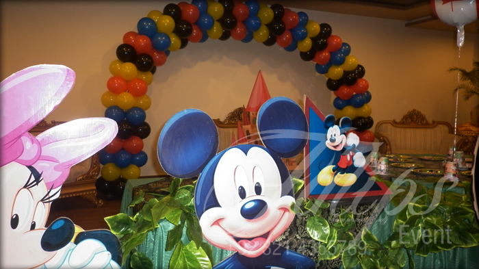 mickey-mouse-theme-birthday-party-decoration-sialkot-04