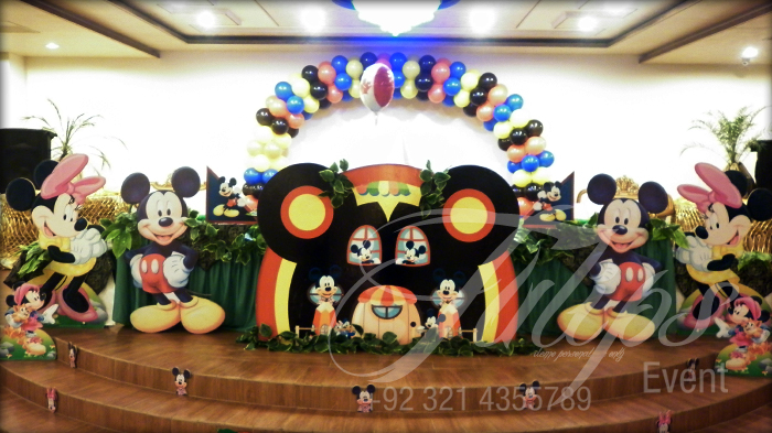 mickey-mouse-theme-birthday-party-decoration-sialkot-07