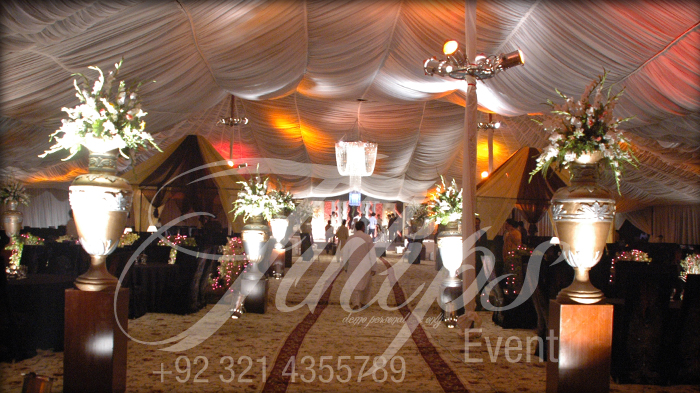 pakistani-baraat-floral-stage-decoration-tulipsevent-14