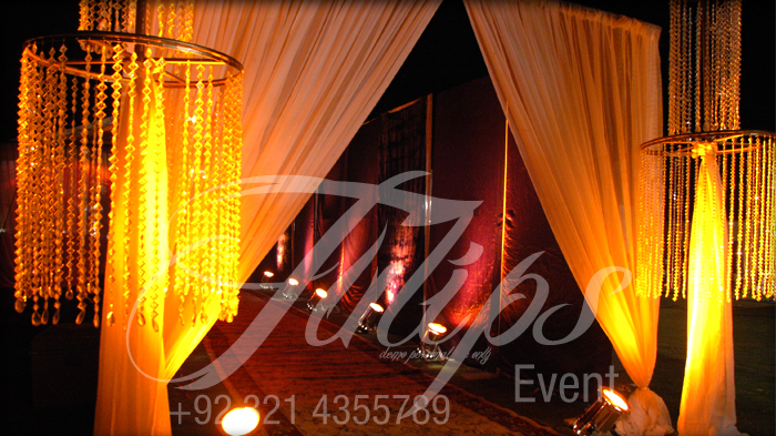 pakistani-baraat-floral-stage-decoration-tulipsevent-16