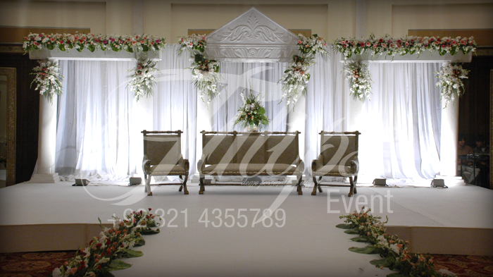 pakistani-wedding-floral-stage-decoration-tulipsevent-05