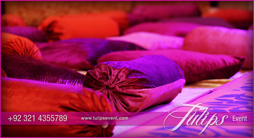 best mehndi stage wedding decoration ideas in Pakistan 02