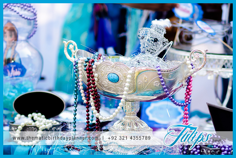 Frozen-elsa-party-theme-decoration-ideas-in-Pakistan-16