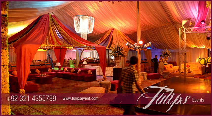 fabulous-Mehndi-Stage-Design-photos-in-Lahore-Pakistan-16