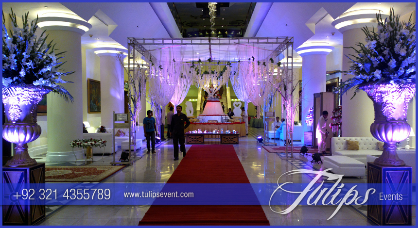 golden-baraat-stage-function-flowering-ideas-in-Pakistan-04