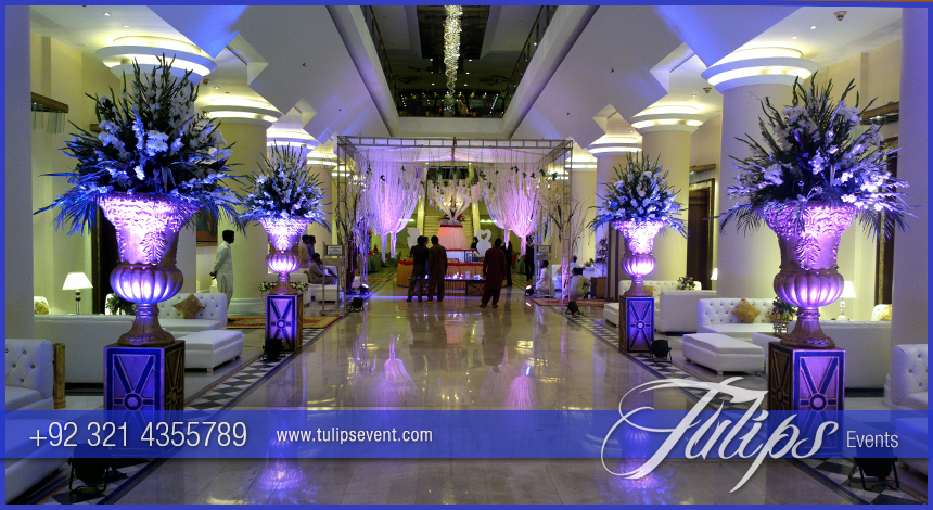 golden-baraat-stage-function-flowering-ideas-in-Pakistan-10