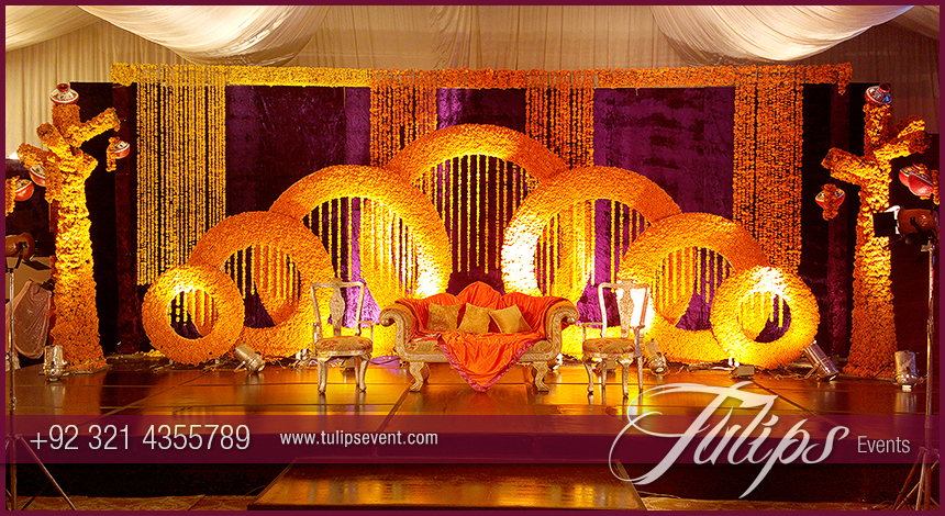 top-Mehndi-Stage-Design-photos-in-Lahore-Pakistan-02