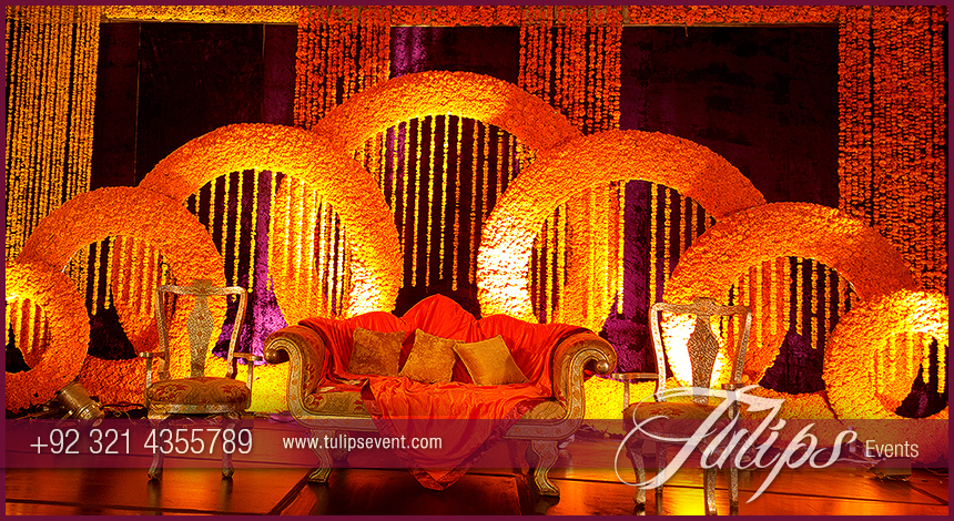 top-Mehndi-Stage-Design-photos-in-Lahore-Pakistan-03
