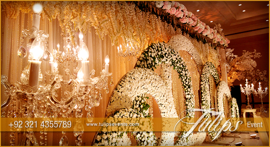 gold-theme-stage-design-setup-decoration-ideas-in-Pakistan-08
