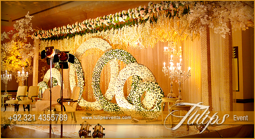 gold-theme-stage-design-setup-decoration-ideas-in-Pakistan-14