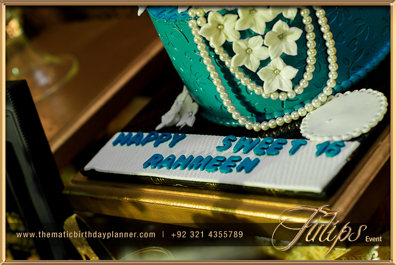 Gold-Royal-Blue-Sweet-16-Themed-party-ideas-in-Pakistan-11
