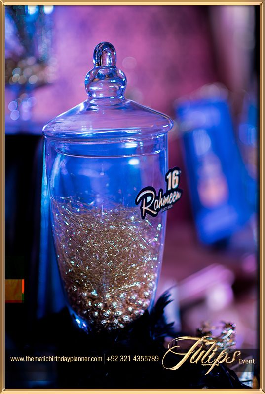 Gold-Royal-Blue-Sweet-16-Themed-party-ideas-in-Pakistan-17