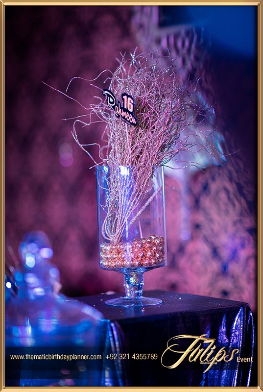 Gold-Royal-Blue-Sweet-16-Themed-party-ideas-in-Pakistan-21