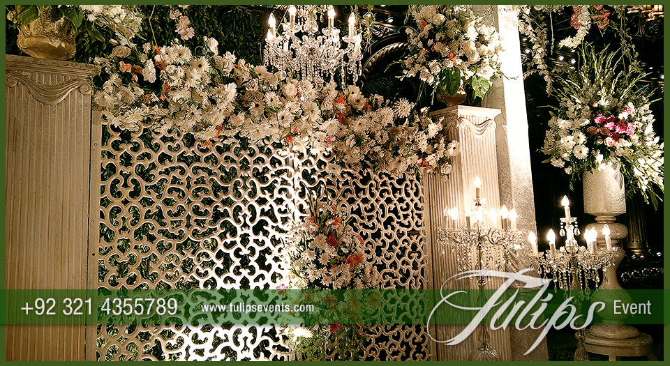 Fairy-wedding-gate-stage-design-ideas-in-Pakistan-02