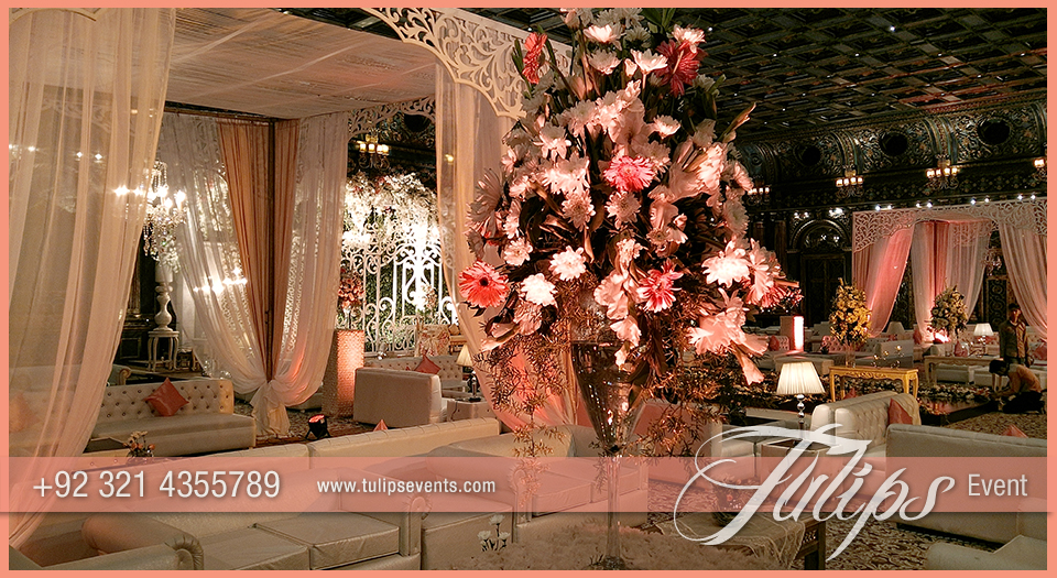 Fairy-wedding-gate-stage-design-ideas-in-Pakistan-09