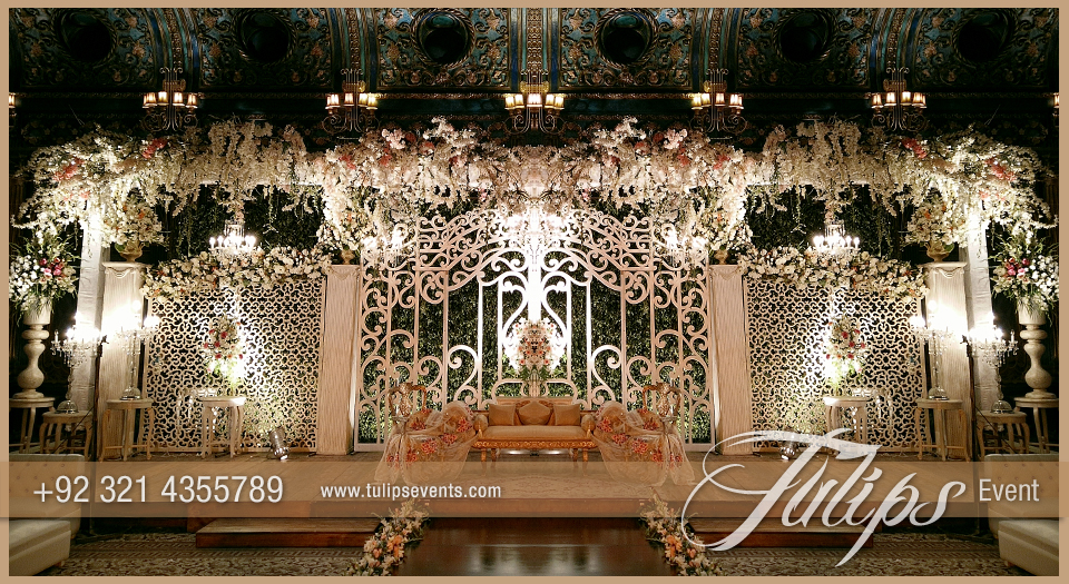 Fairy-wedding-gate-stage-design-ideas-in-Pakistan-12