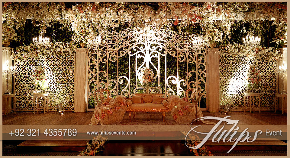 Fairy-wedding-gate-stage-design-ideas-in-Pakistan-13