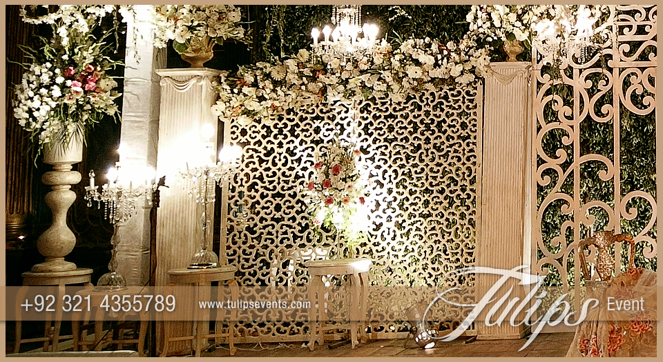 Fairy-wedding-gate-stage-design-ideas-in-Pakistan-14