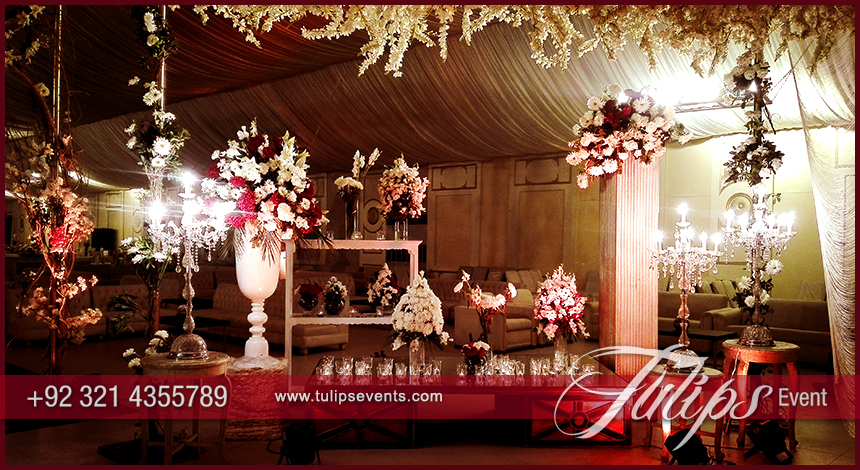 Traditional-Punjabi-haveli-wedding-stage-theme-in-Pakistan-02