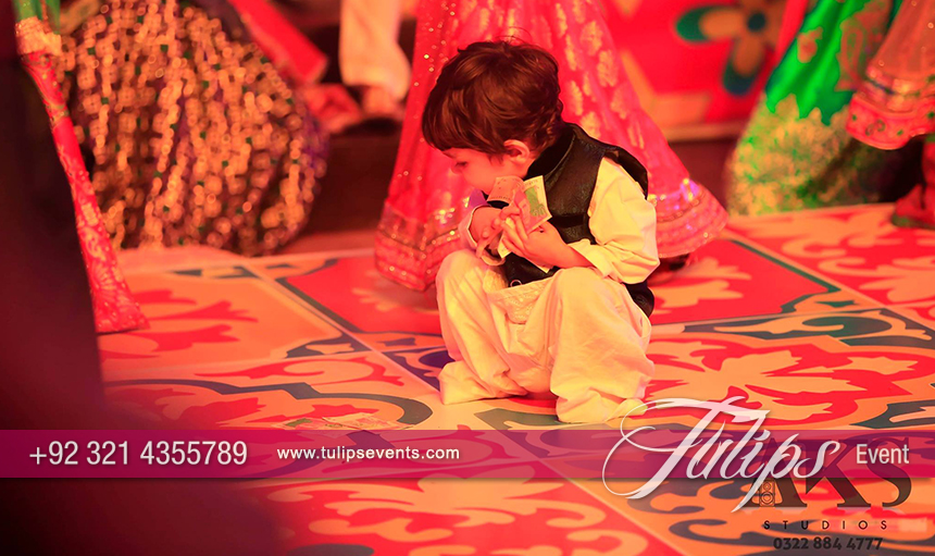 Truck-Art-Weddings-Stage-decorations-ideas-in-Pakistan-11