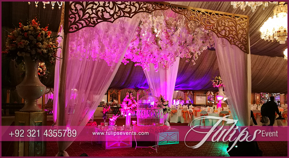 Stunning-plum-pakistani-weddings-by-Tulips-Events-2
