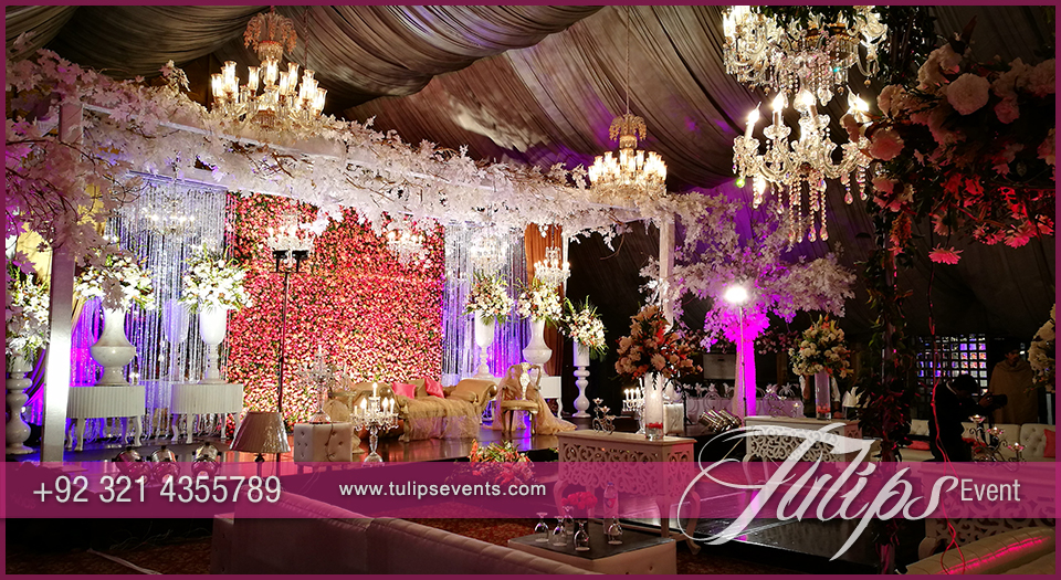 Stunning-plum-pakistani-weddings-by-Tulips-Events-3