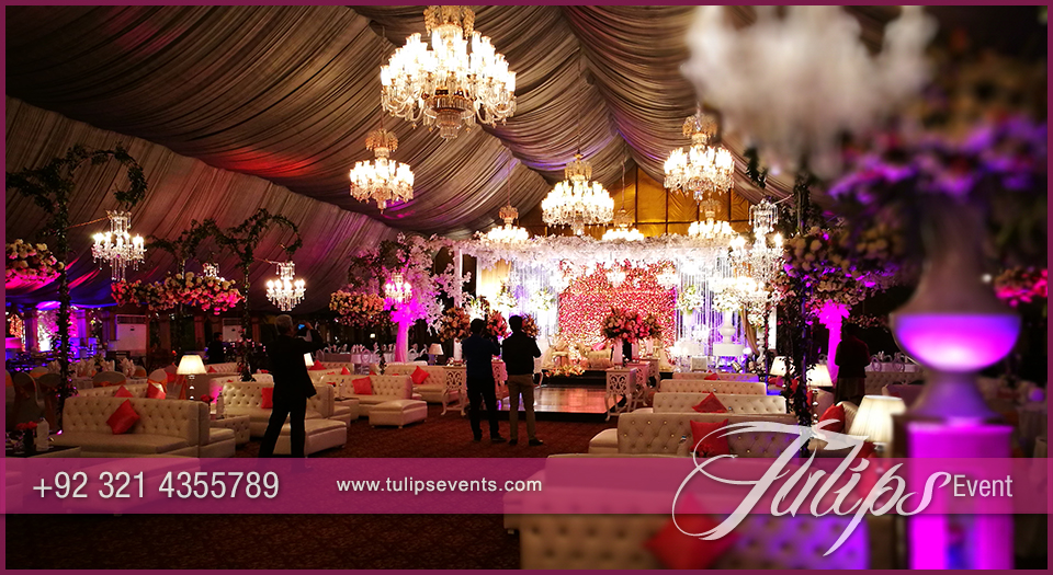 Stunning-plum-pakistani-weddings-by-Tulips-Events-4