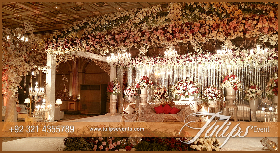 White-Garden-Walima-stage-setup-decoration-in-Pakistan-08