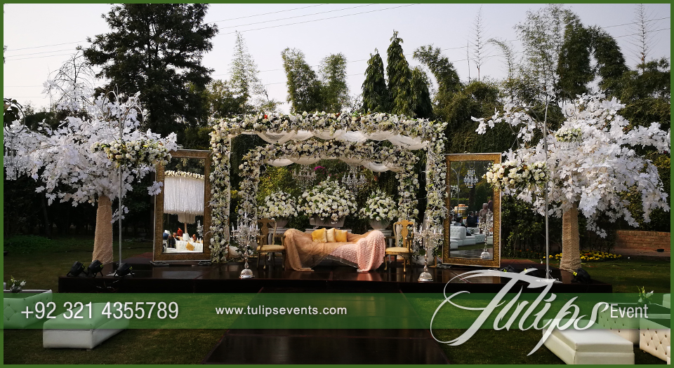 Outdoor-Wedding-Reception-daylight-decor-ideas-in-Pakistan-16