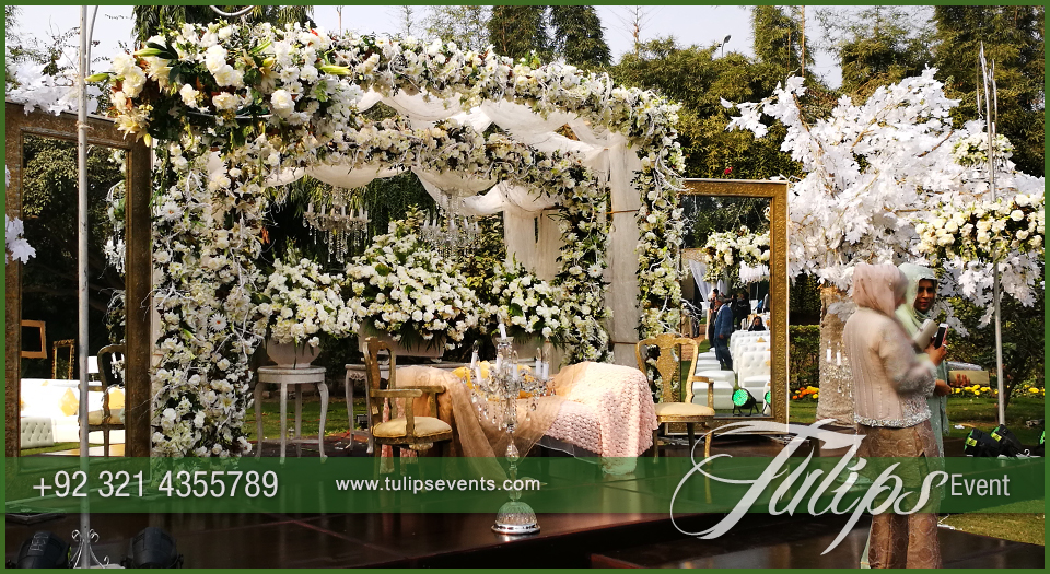 Outdoor-Wedding-Reception-daylight-decor-ideas-in-Pakistan-22