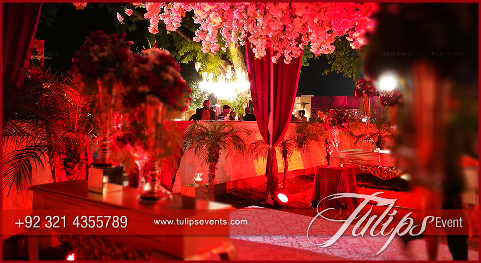 stunning-Red-Gold-themed-pakistani-weddings-by-tulips-events-12