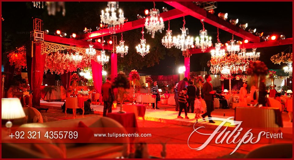 stunning-Red-Gold-themed-pakistani-weddings-by-tulips-events-18