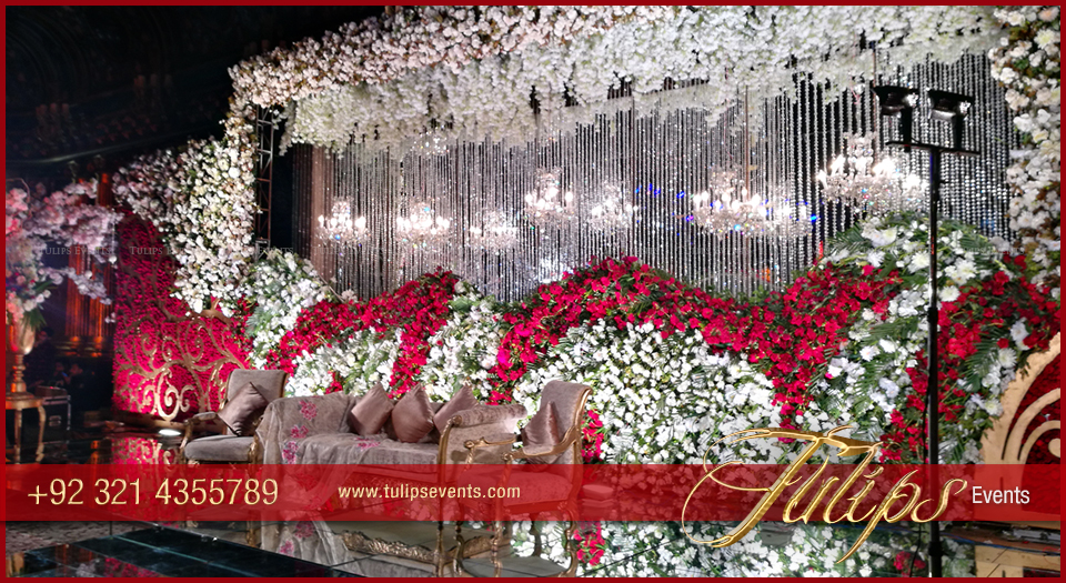 Red-Gold-Shaandi-Stage-Decoration-setup-by-tulips-events-in-pakistan-06
