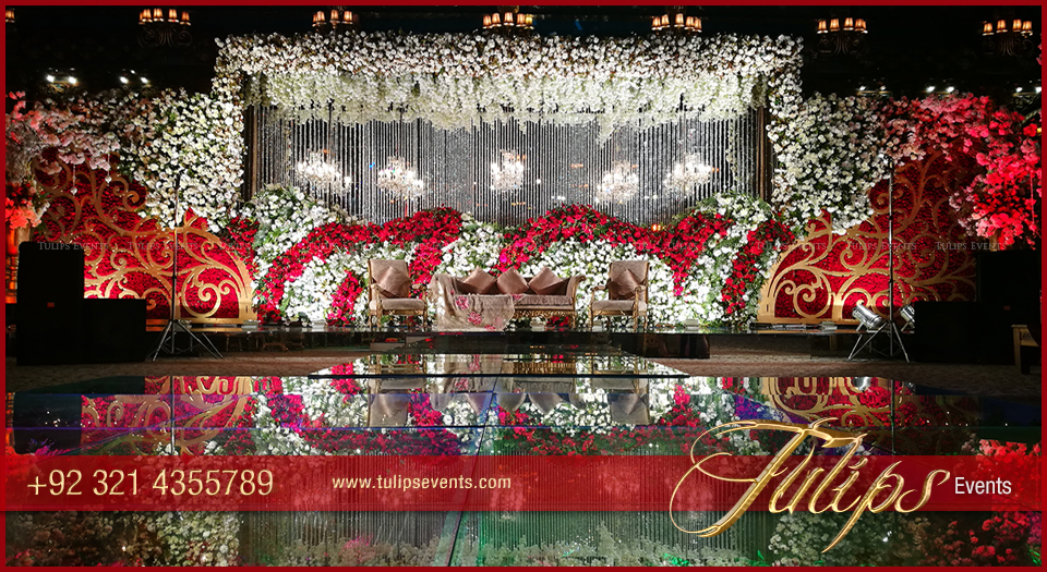 Red-Gold-Shaandi-Stage-Decoration-setup-by-tulips-events-in-pakistan-08