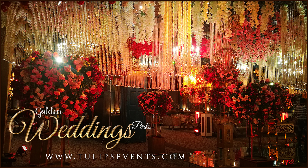 Royal-Gold-Wedding-Reception-Decoration-ideas-in-Pakistan-13