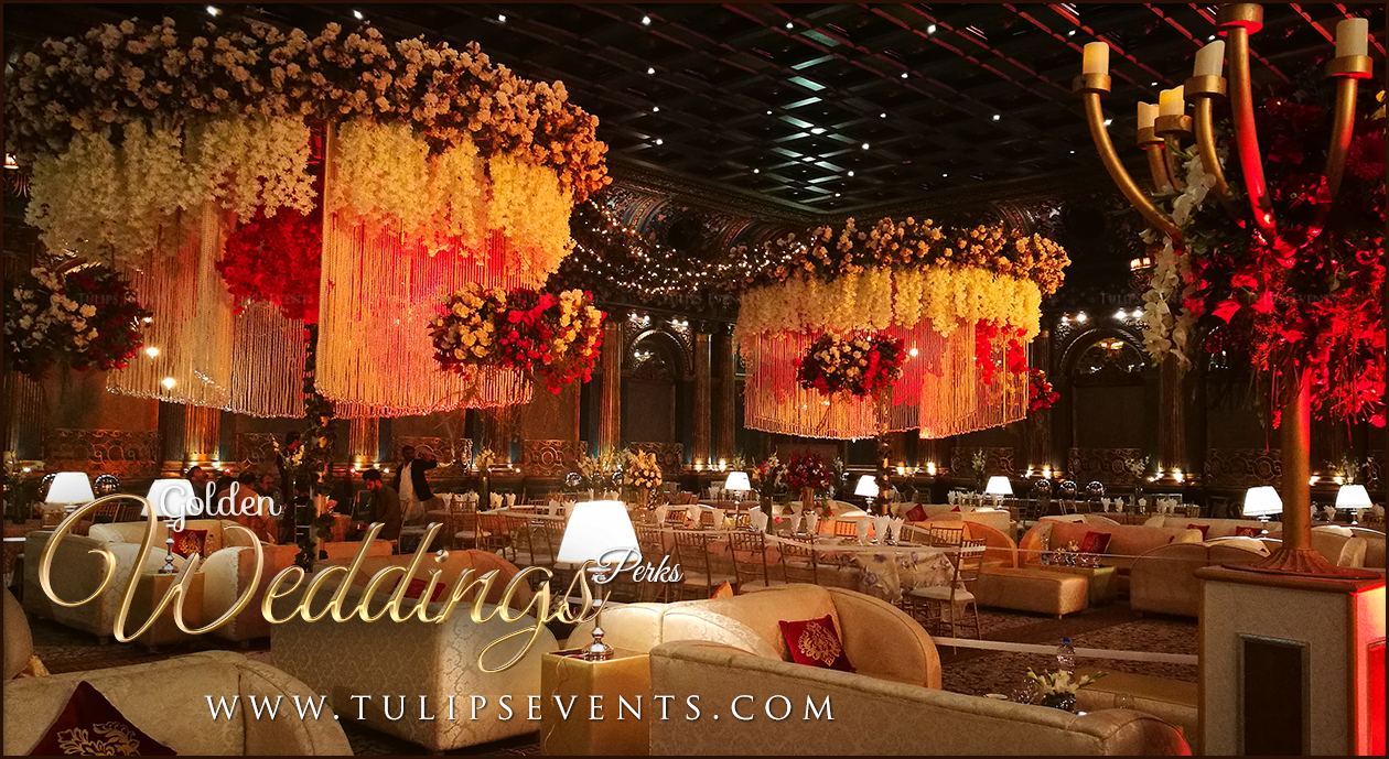 Royal-Gold-Wedding-Reception-Decoration-ideas-in-Pakistan-14