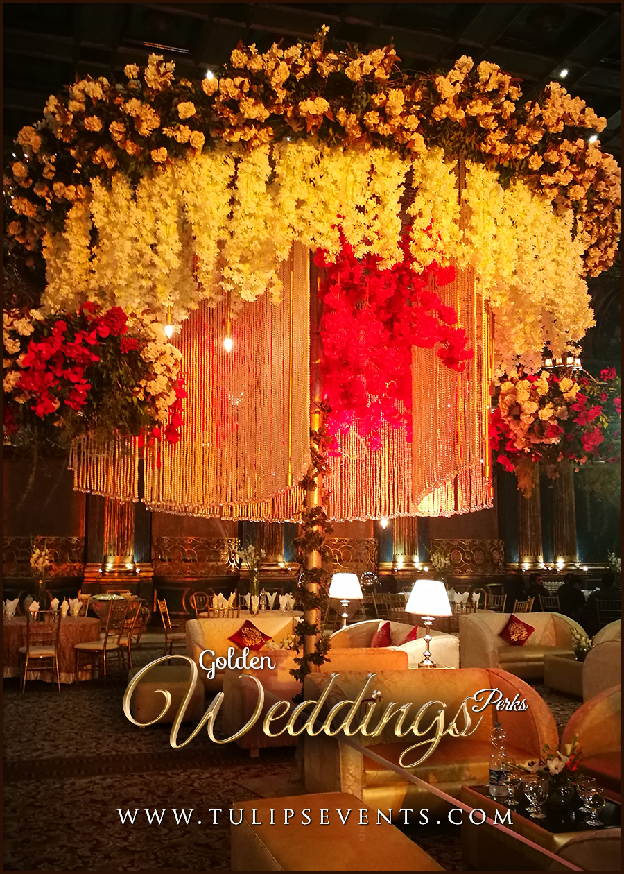 Royal-Gold-Wedding-Reception-Decoration-ideas-in-Pakistan-17