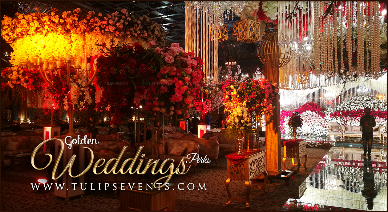 Royal-Gold-Wedding-Reception-Decoration-ideas-in-Pakistan-9
