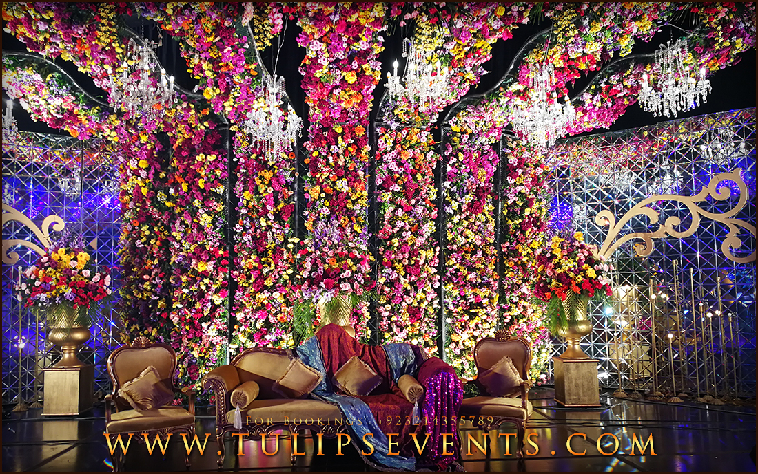 Fairy Tale Wedding Mehndi Roof Decoration ideas in Pakistan (19)