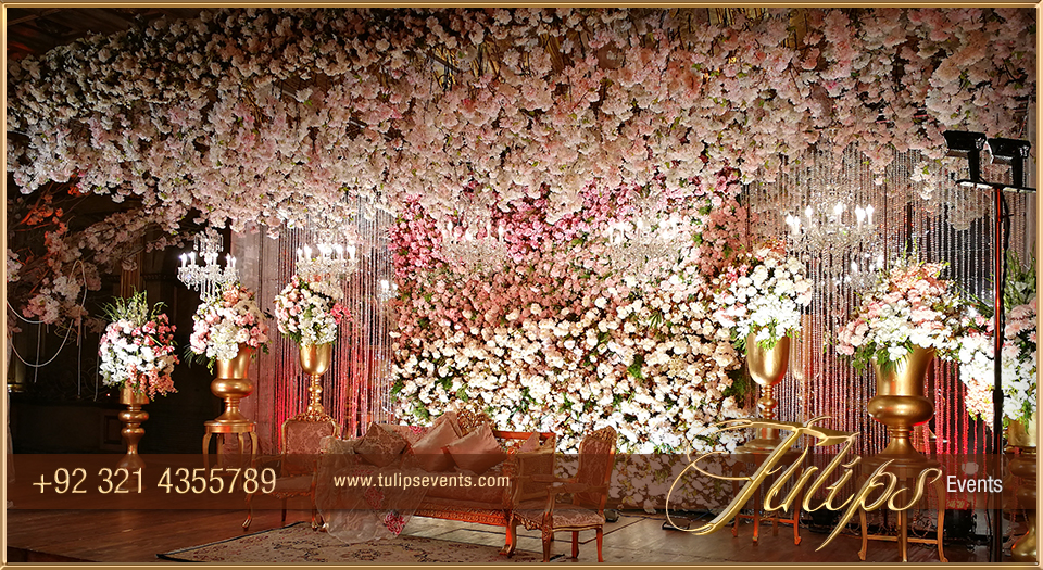 Best-Pakistani-Wedding-Stage-Walima-Decoration-Setup-Ideas-3