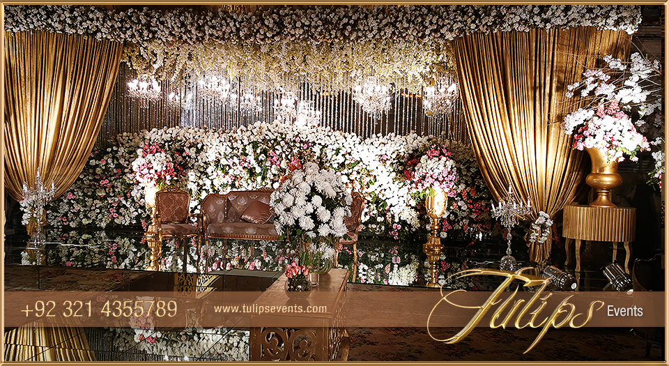 White-Gold-Pakistani-Reception-Stage-Decor-setup-ideas-06