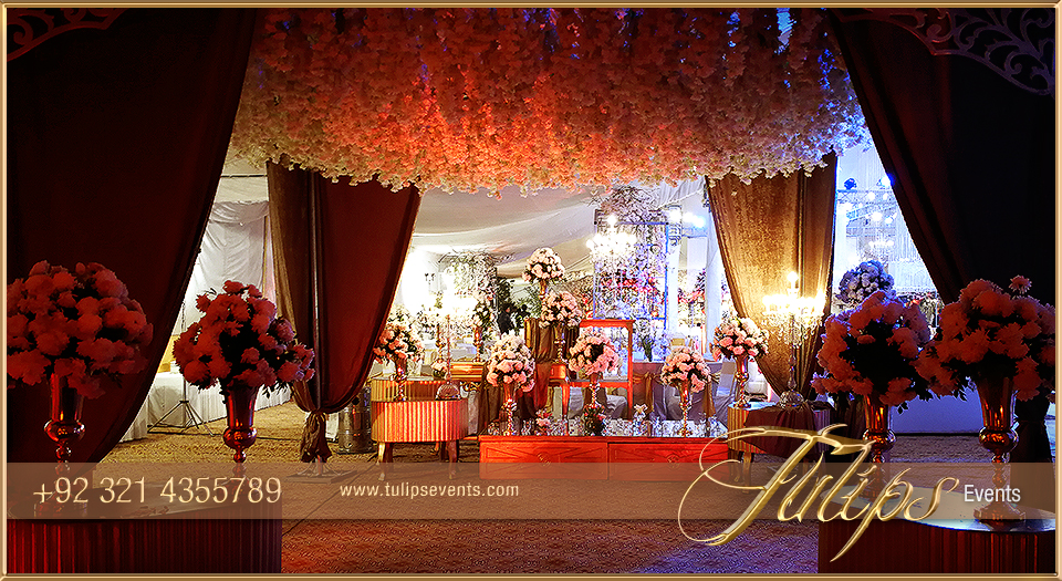 White-Gold-Pakistani-Reception-Stage-Decor-setup-ideas-10