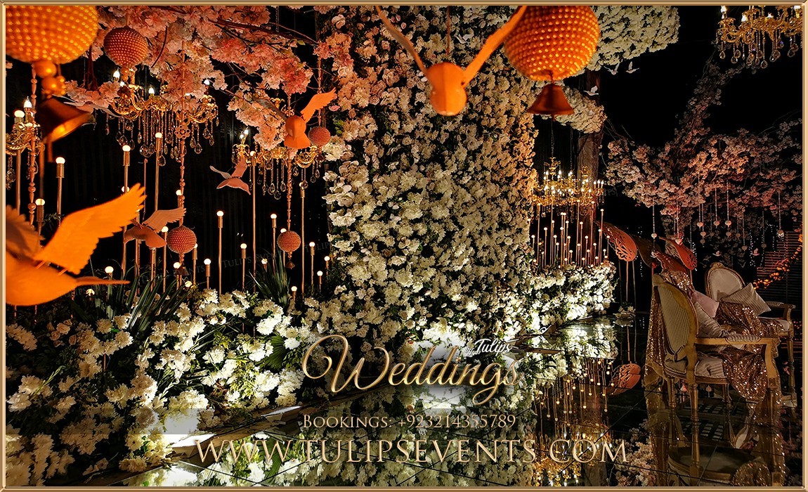 Amazing-Pakistani-Walima-ceilings-decor-by-Tulips-Events-11